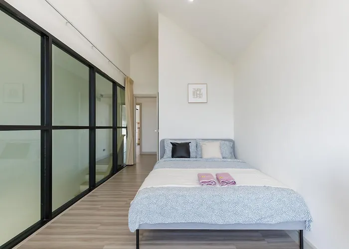 아파트 Advanced Accommodate 14 People, With High-speed Wi Fi And Parking On Netflix