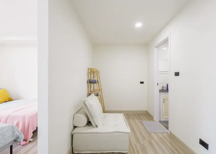 Advanced Accommodate 14 People, With High-speed Wi Fi And Parking On Netflix 아파트 *