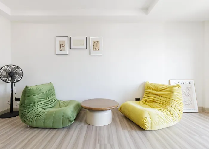 Advanced Accommodate 14 People, With High-speed Wi Fi And Parking On Netflix