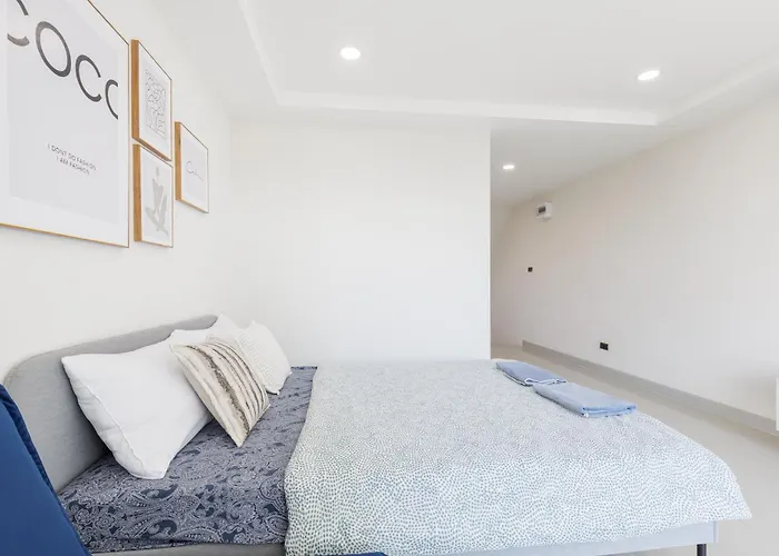 아파트 Advanced Accommodate 14 People, With High-speed Wi Fi And Parking On Netflix