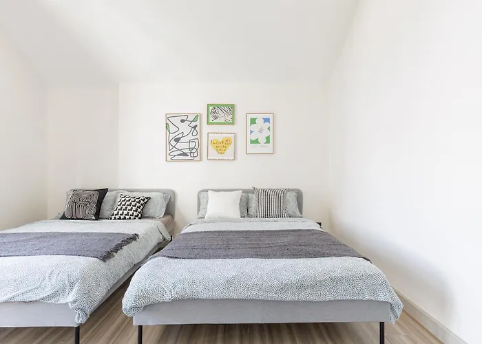 아파트 Advanced Accommodate 14 People, With High-speed Wi Fi And Parking On Netflix *